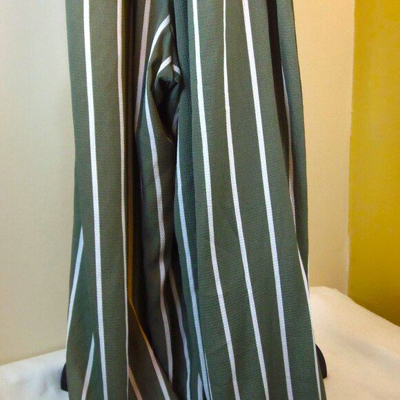 Vine & Valley Women's SZ LG Green with White One piece Jump Suit - Picture 7 of 8